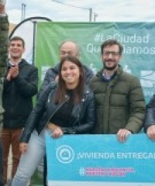 La Provincia entreg viviendas en Tapalqu construidas por una cooperativa